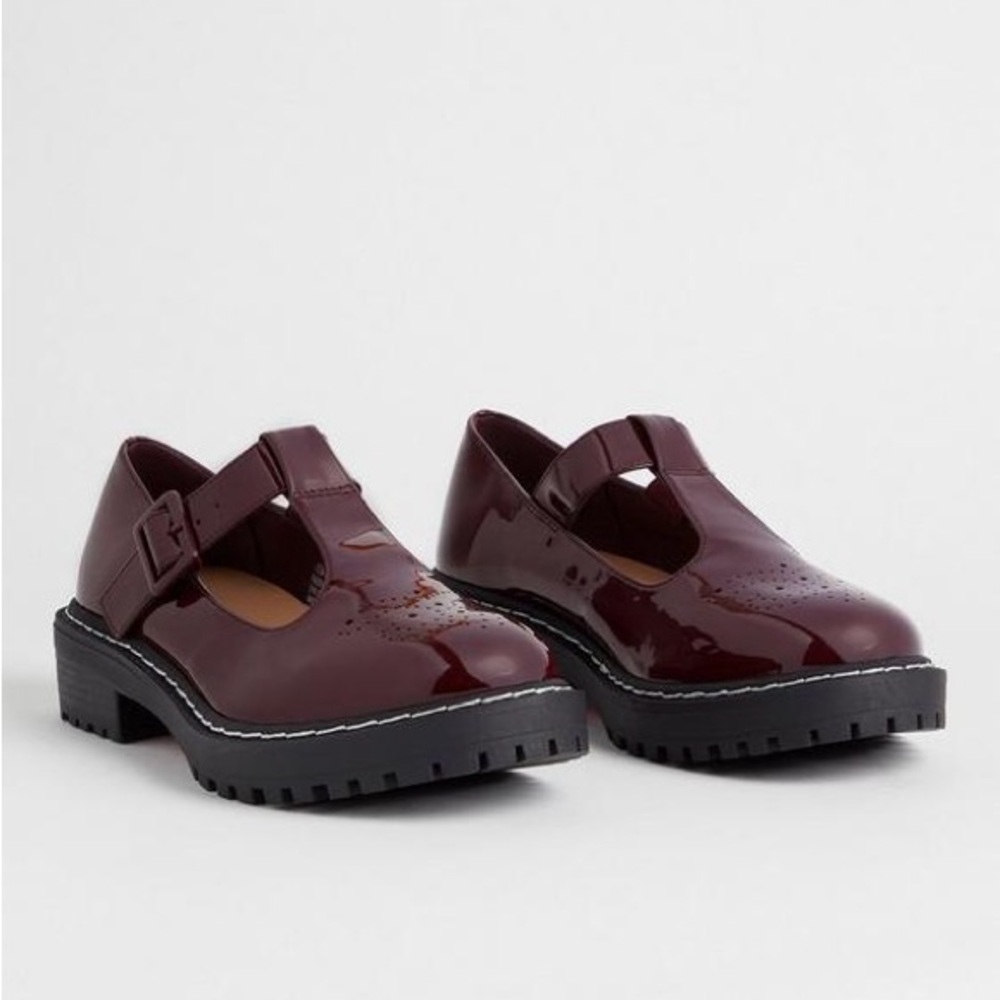 Torrid T-Strap Lug Sole Mary Jane Shoes 10 WW Burgundy Red Patent Leather Chunky